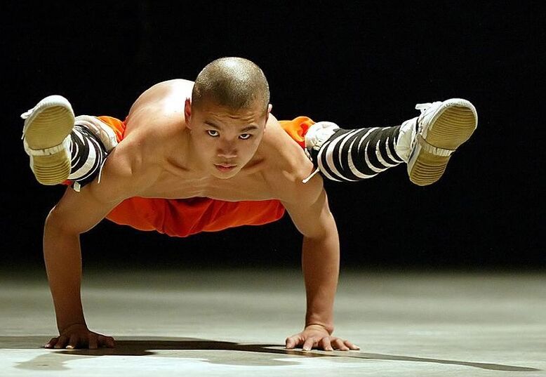 Tibetische Gymnastik für Kraft